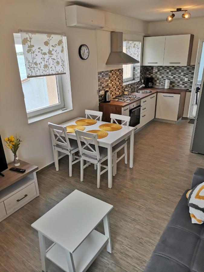 Apartment Roman Бетина Экстерьер фото